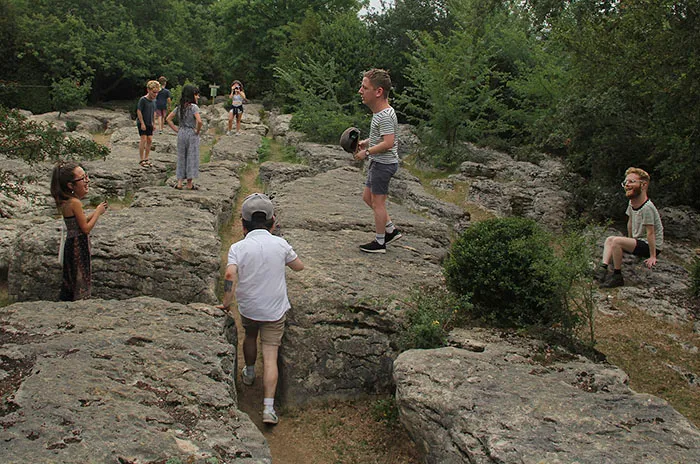 This Guy Was Responsible For Vacation Pics, His Friends Probably Didn’t Expect This…
