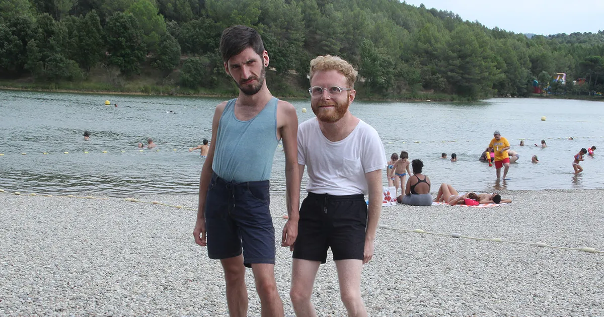 Este tipo era el responsable de las fotos de las vacaciones, pero sus amigos no esperaban esto...