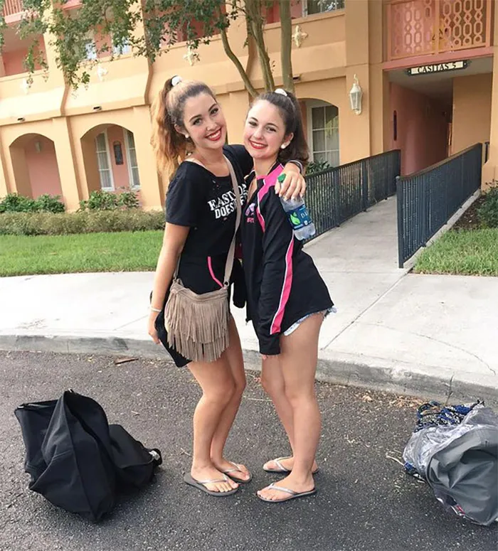 Mother And Daughter (14)