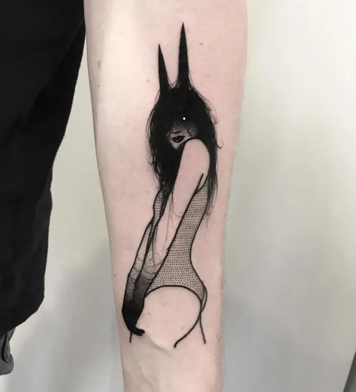 40 Slightly Erotic Tattoos Of Faceless Girls Might Keep You Up At Night