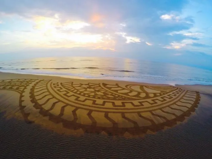 I've Been Drawing On Beaches Since Childhood, And I Still Do