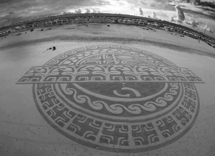 I've Been Drawing On Beaches Since Childhood, And I Still Do