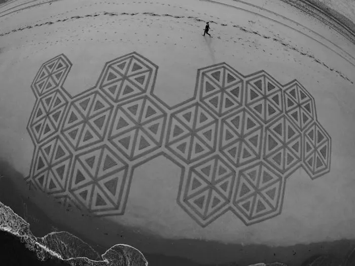 I've Been Drawing On Beaches Since Childhood, And I Still Do
