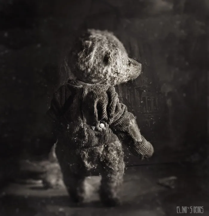 Russian-Born Artist Creates One-Of-A-Kind Vintage Looking Bears