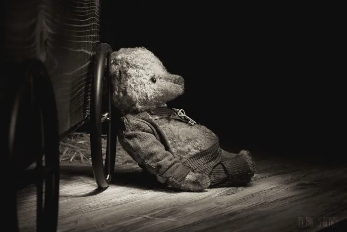 Russian-Born Artist Creates One-Of-A-Kind Vintage Looking Bears