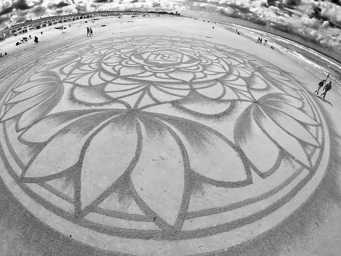 I've Been Drawing On Beaches Since Childhood, And I Still Do
