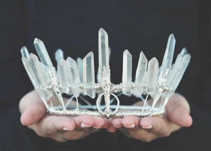 ☽ This Artist Creates Crystal Crowns Fit For A Witch Queen ☾