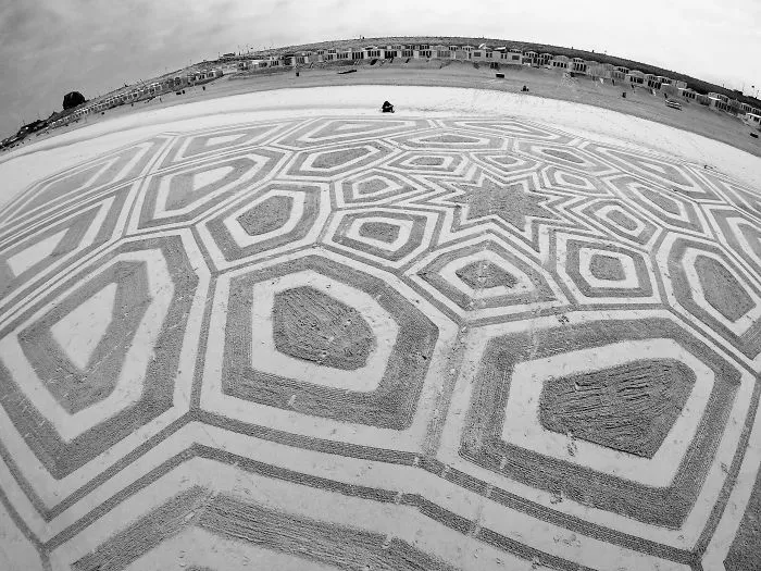 I've Been Drawing On Beaches Since Childhood, And I Still Do