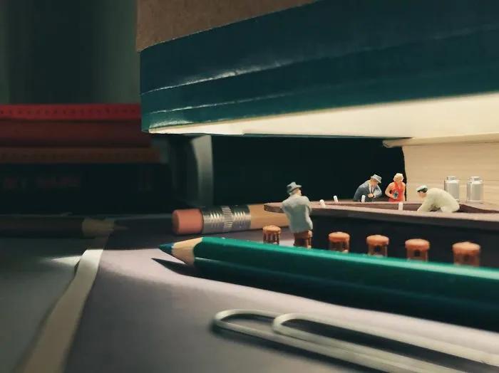 Miniature Office: Guy Turns Work Frustrations Into Miniature Scenes