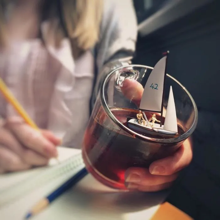 Miniature Office: Guy Turns Work Frustrations Into Miniature Scenes