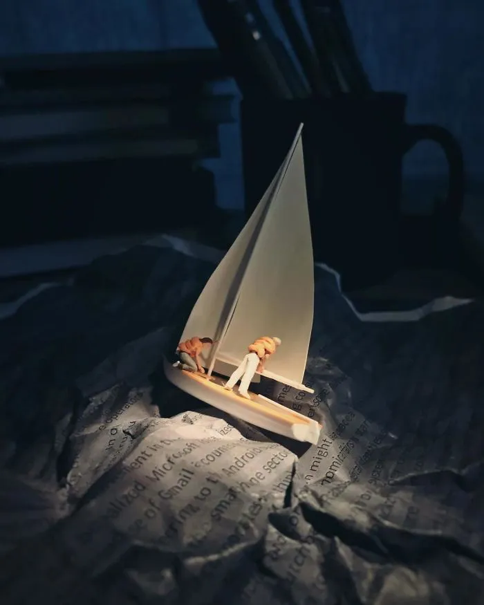 Miniature Office: Guy Turns Work Frustrations Into Miniature Scenes