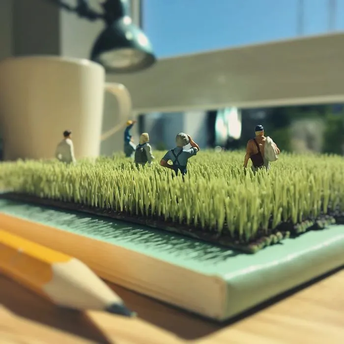 Miniature Office: Guy Turns Work Frustrations Into Miniature Scenes