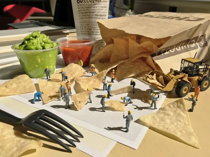 Miniature Office: Guy Turns Work Frustrations Into Miniature Scenes