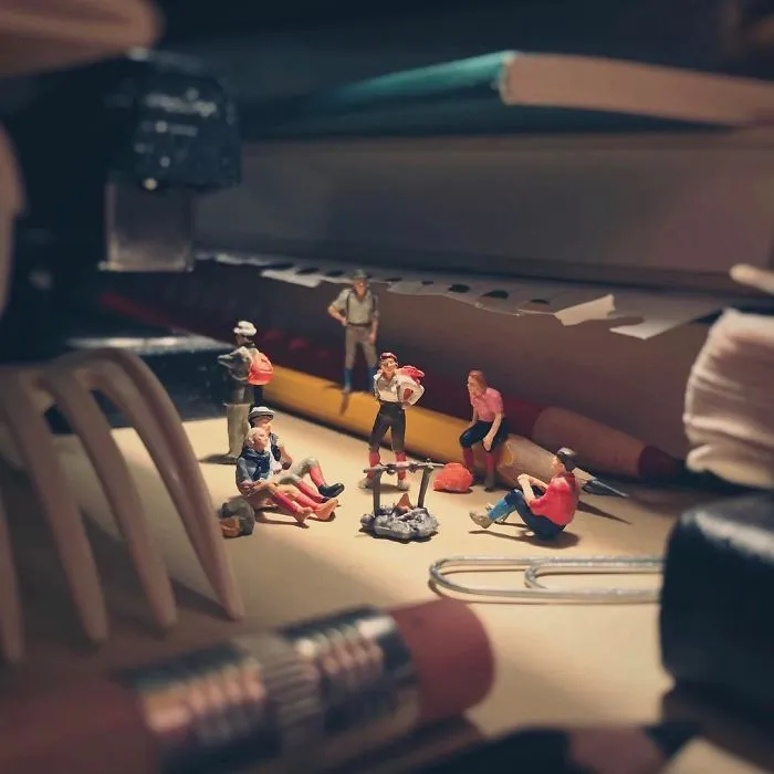 Miniature Office: Guy Turns Work Frustrations Into Miniature Scenes