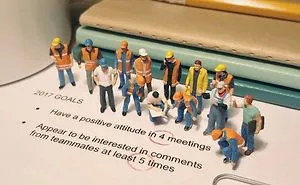 Miniature Office: Guy Turns Work Frustrations Into Miniature Scenes