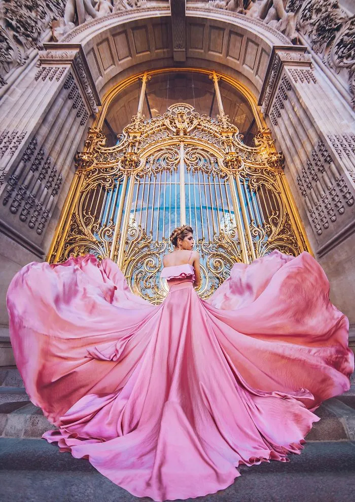 Petit Palais, París, Francia. Modelo: Vera Brezhneva