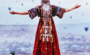 I Travel The World To Photograph Girls In Dresses Against Backgrounds Of The Most Beautiful Places