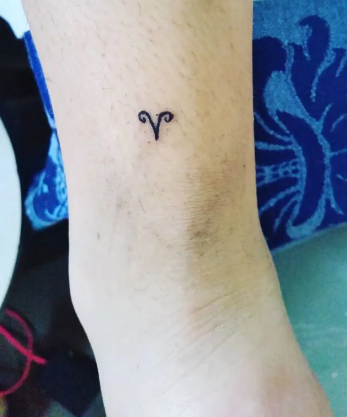 Esta tatuadora brasileña dibuja horriblemente, pero aún así la gente paga para que ella les tatúe