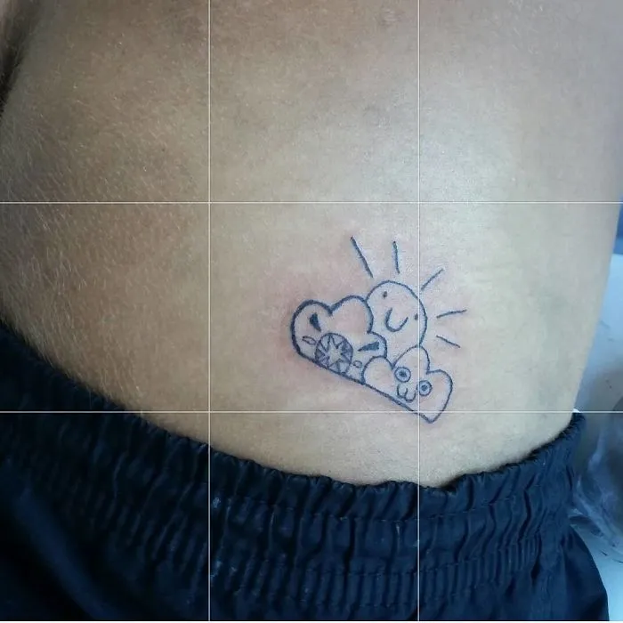 Esta tatuadora brasileña dibuja horriblemente, pero aún así la gente paga para que ella les tatúe
