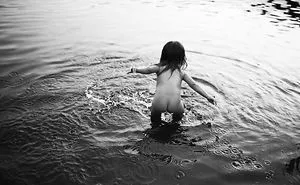 I Photograph Children Enjoying Careless Summers Spent Without Technology