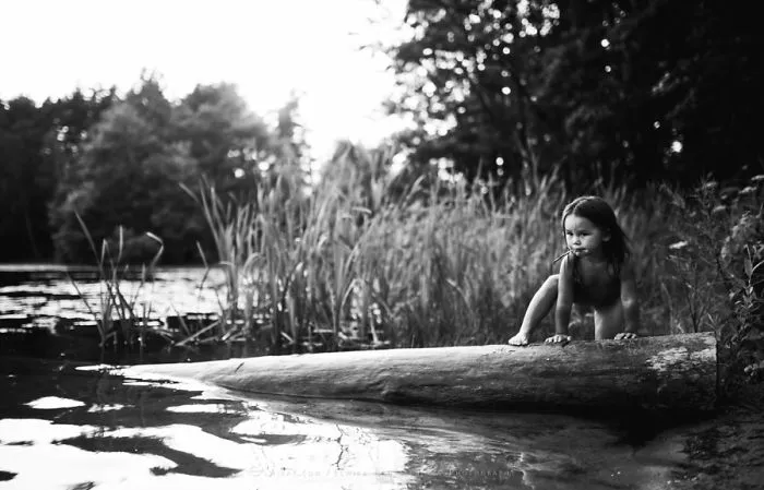 I Photograph Children Enjoying Careless Summers Spent Without Technology