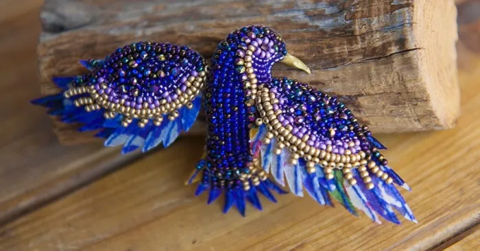 Fabulous Sparkling Brooches That Lend You Wings