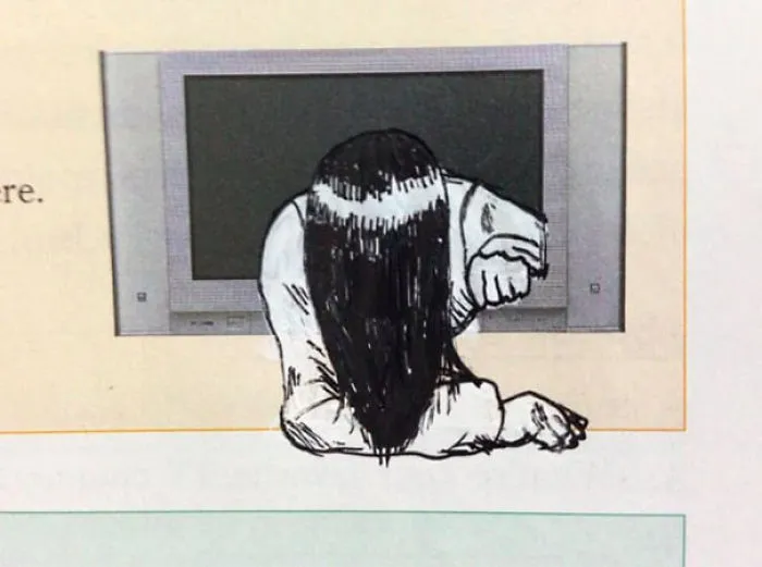 10+ Ejemplos de vandalismo genial en libros de texto hechos por estudiantes aburridos