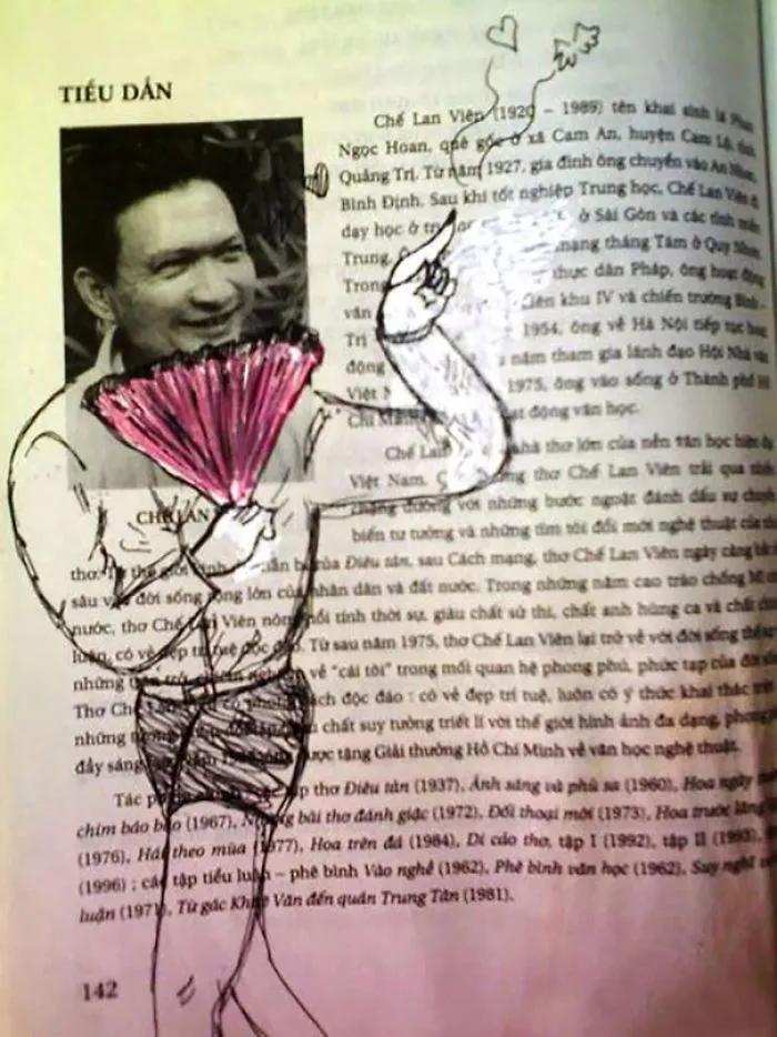 10+ Ejemplos de vandalismo genial en libros de texto hechos por estudiantes aburridos