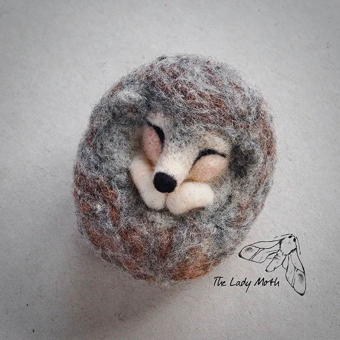 I’m A Self-Taught Artist Who Needle Felts Charming Animals