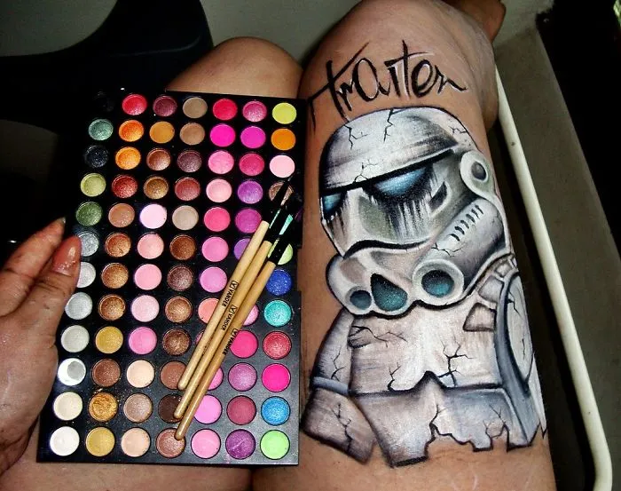 I Spend Up To 12 Hours To Create These Twisted Illusions On My Face