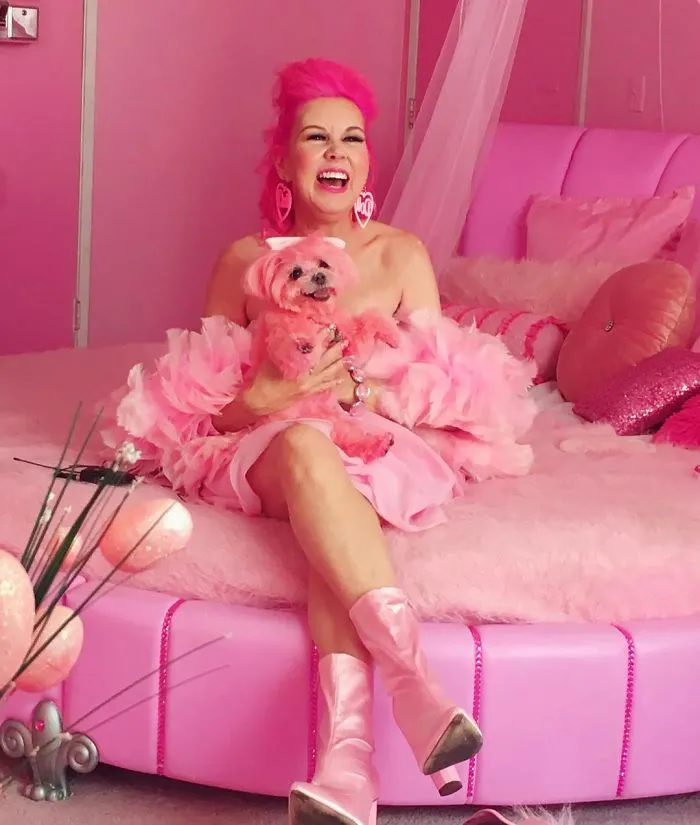Woman Has Life Totally Pink For 30 Years