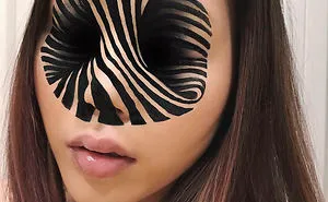 Woman Gives Up Teaching To Create Optical Illusions With Makeup, And It's Messing With Our Minds