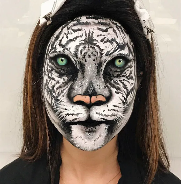 Woman Gives Up Teaching To Create Optical Illusions With Makeup, And It's Messing With Our Minds