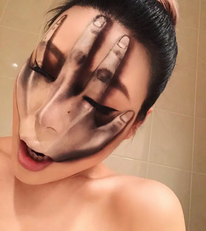 Woman Gives Up Teaching To Create Optical Illusions With Makeup, And It's Messing With Our Minds