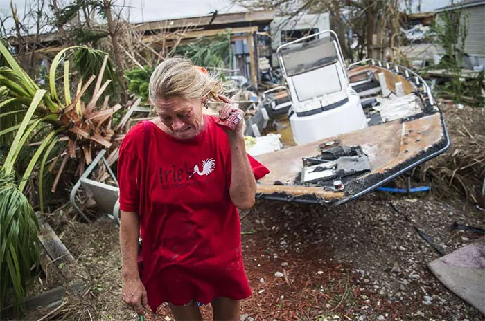 Melani Zurawski Cries While Inspecting Her Home In Port Aransas