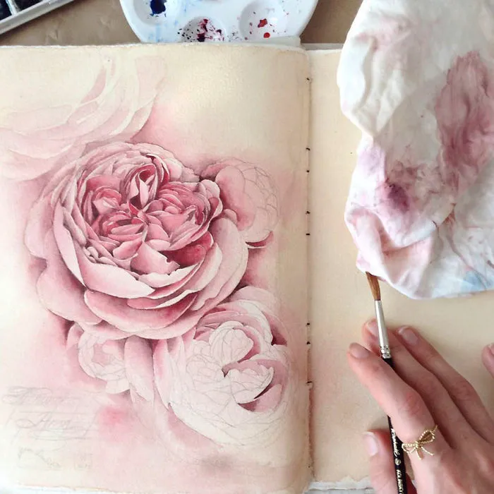 Esta artista rusa muestra su cuaderno de bocetos lleno de secretos visuales