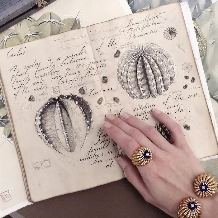 Esta artista rusa muestra su cuaderno de bocetos lleno de secretos visuales