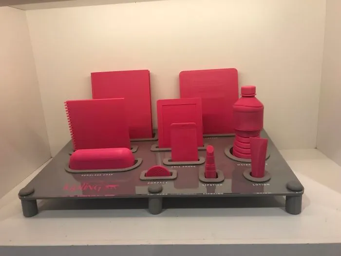Esta tienda tiene accesorios impresos en 3D para que compruebes si te caben en la bolsa o mochila