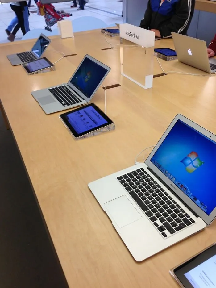 Trolleando en la tienda Apple