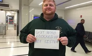 84 Funny Airport Pickup Signs That Made Everyone Chuckle