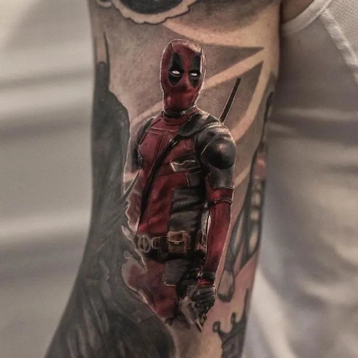 Belgian Tattooist Makes Realistic Tattoos That Give The Impression That They Are Printed On The Skin