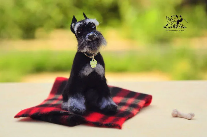 Russian Artist Makes Cute Woolen Animal Toys Completely By Hand