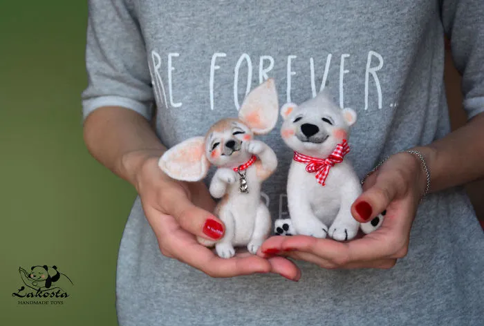 Russian Artist Makes Cute Woolen Animal Toys Completely By Hand