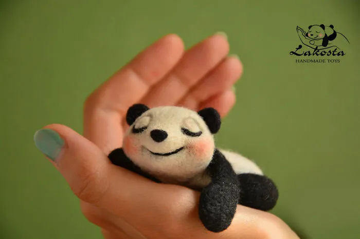 Russian Artist Makes Cute Woolen Animal Toys Completely By Hand