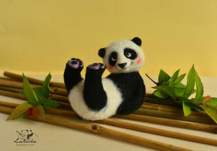 Russian Artist Makes Cute Woolen Animal Toys Completely By Hand