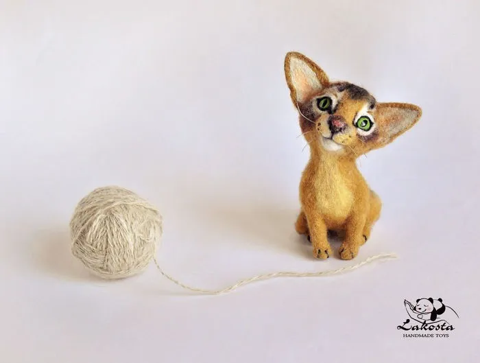 Russian Artist Makes Cute Woolen Animal Toys Completely By Hand
