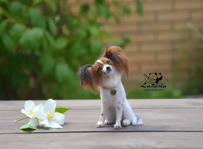 Russian Artist Makes Cute Woolen Animal Toys Completely By Hand