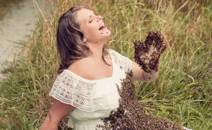 Pregnant Woman Poses With 20,000 Live Bees For Crazy Maternity Photoshoot