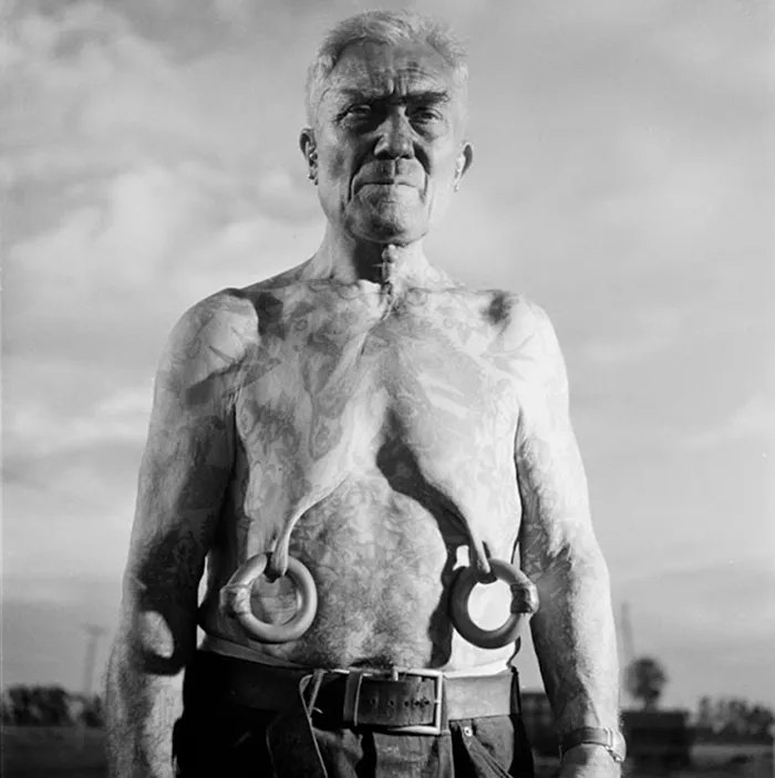 Artista De Circo Alternativo, 1948
