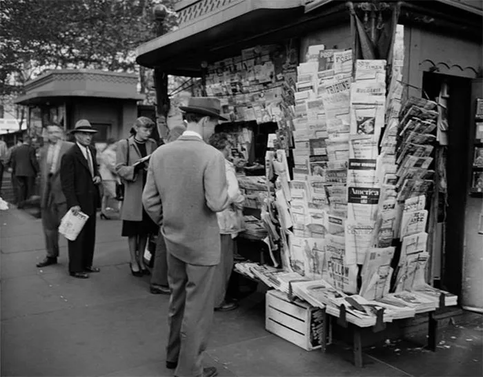 Newsstand in 1940s New York City, showcasing Stanley Kubrick's early photography genius.